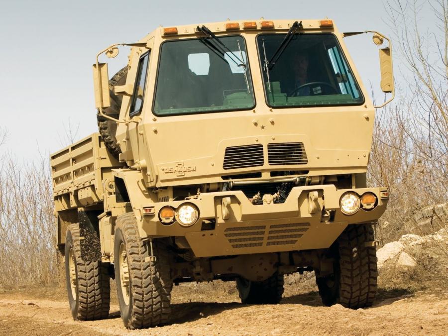  Oshkosh FMTV 4x4 Cargo (M1078 A1P2) 2010 года  (фото 4 из 4)